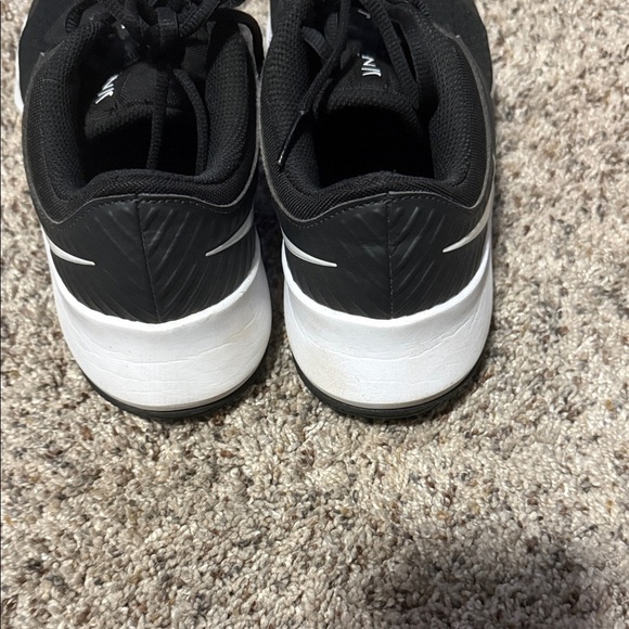 Nike Women's Black and White Athletic Shoes - Picture 3 of 5